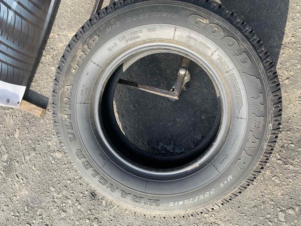 Шини 225/75 R15 Goodyear зима, 7-7,7мм