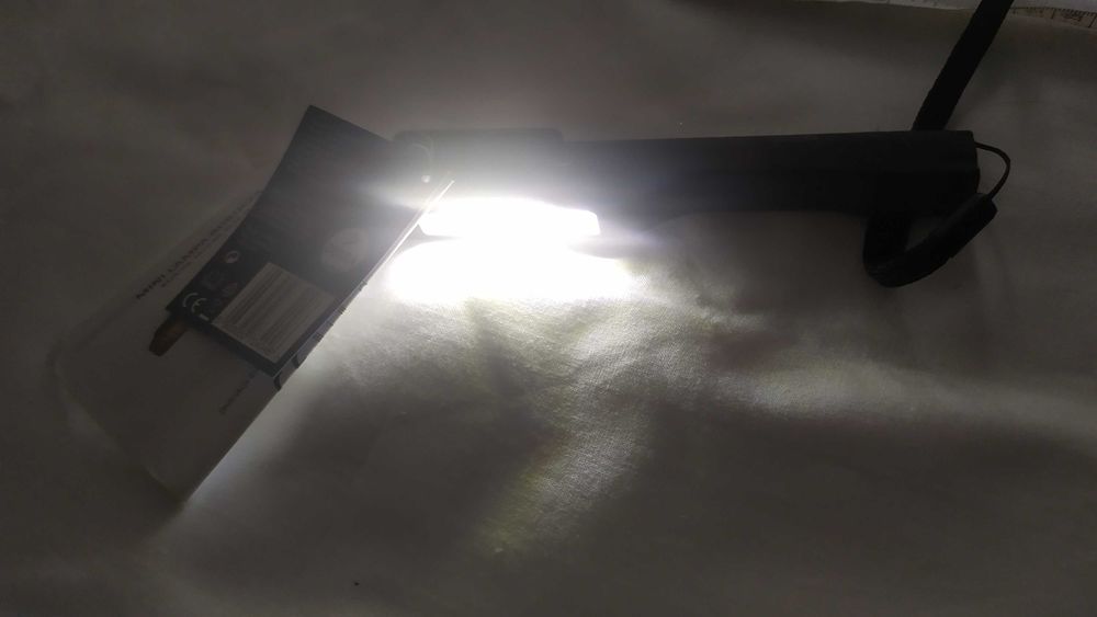 Nowa Lampa robocza mini, LED, 126 lm, lekka ze skuwką magnetyczną 82 g