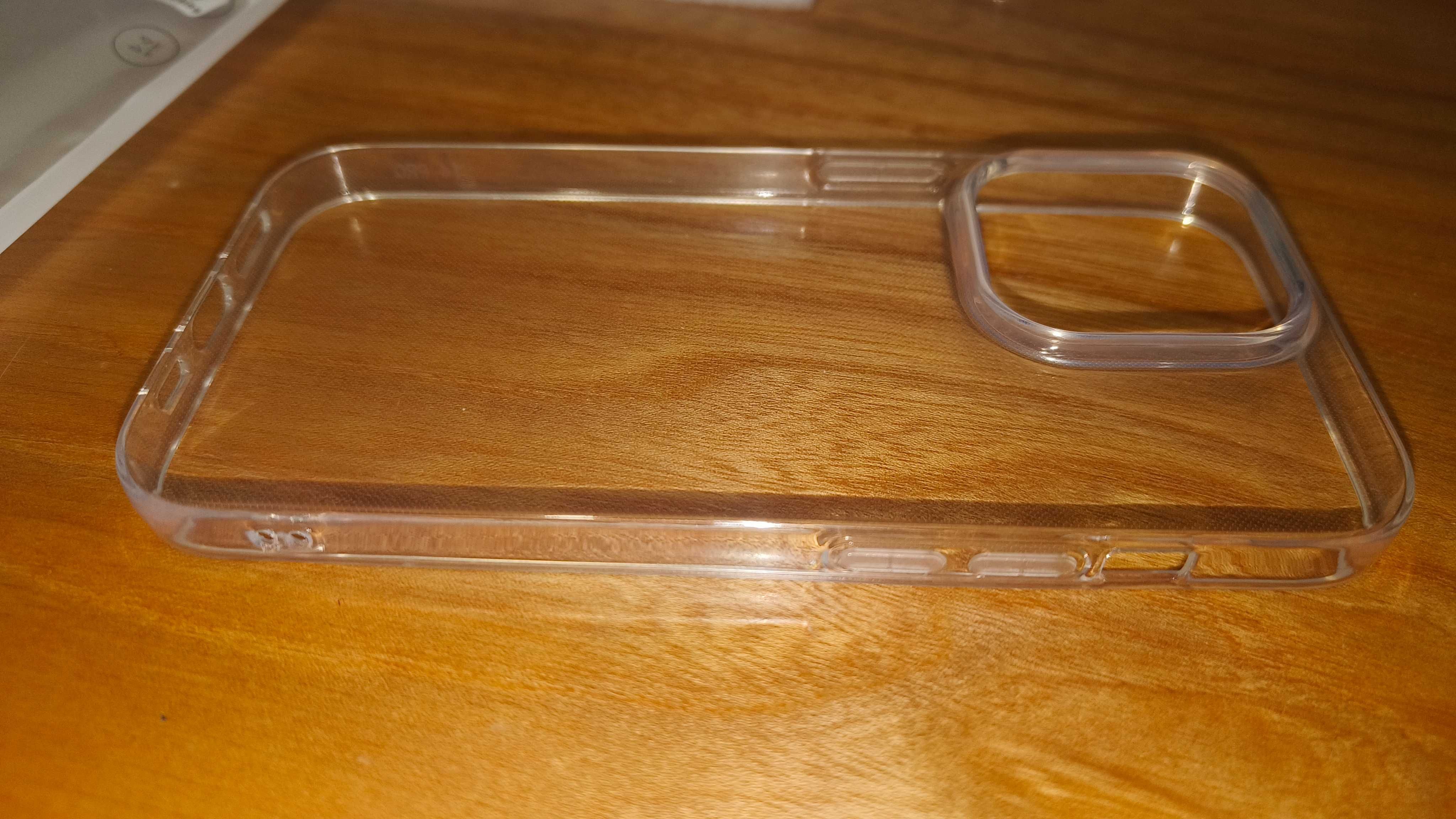 Etui do iPhone 14 Pro jak nowe