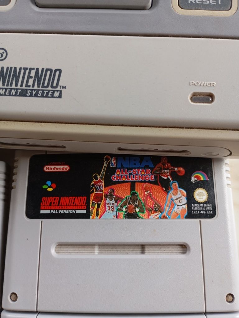 Vendo super nintendo com ótima conservação...