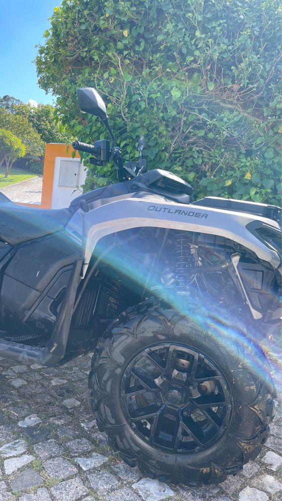 CAN-AM Outlander Max XT 700