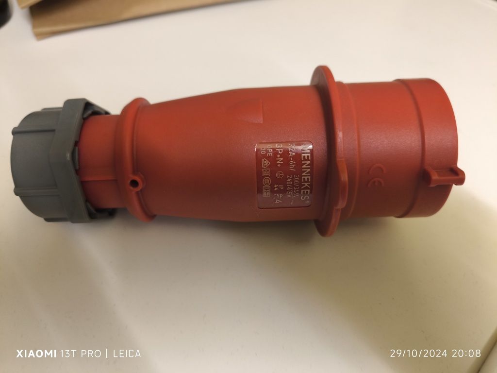 PowerTOP® Xtra IP67 / IP69 de 16 A (3 e 5 pólos) e 32 A (5 pólos