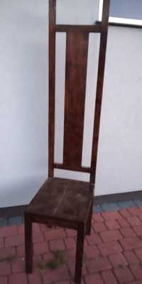 Unikatowe krzesło z litego drewna