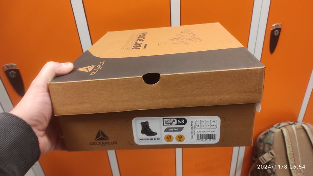 Buty robocze zimowe r.44 deltaplus