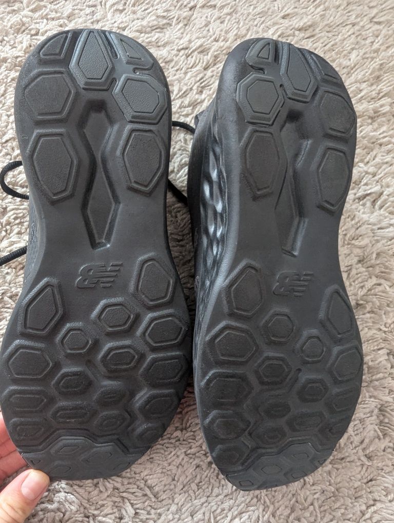 Sapatilhas NEW Balance modelo 411 pretas