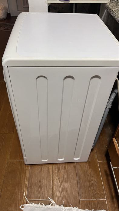 Maquina de Lavar Roupa - Indesit iMC 71253 ECO EU 7kg 1200RPM A+++