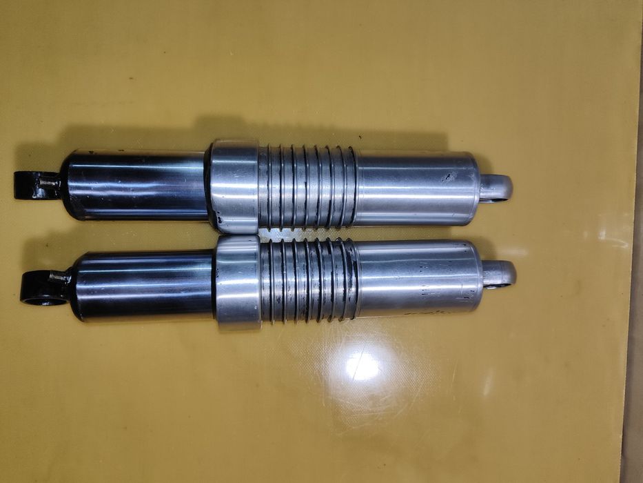 Продам амортизатори воздушні CZ