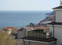 Просторная двухкомнатная квартира с парковочным местом в г. Бяла
