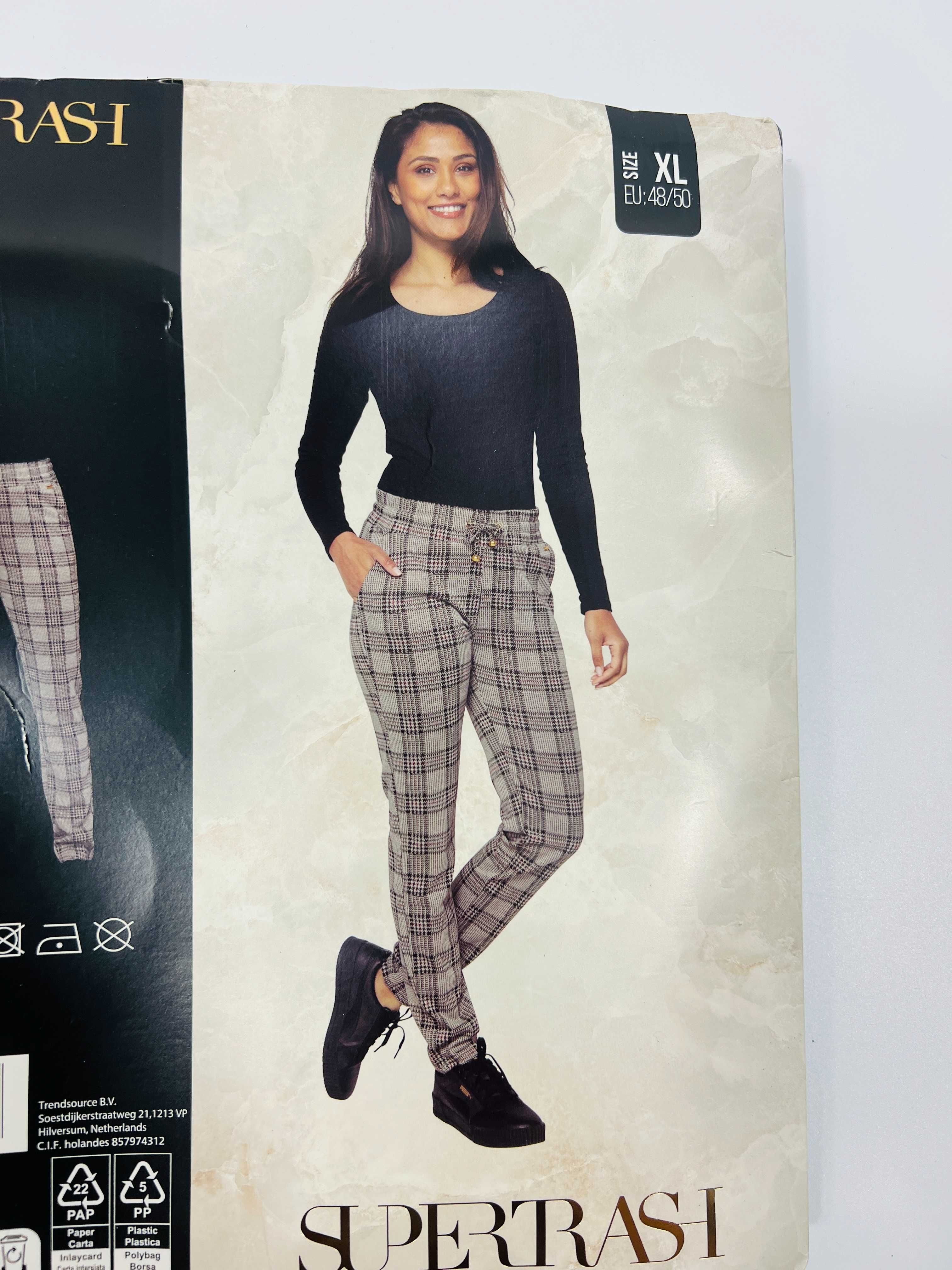 Damskie Stylowe Spodnie w Kratę Elegancja i Komfort Rozmiar XL
