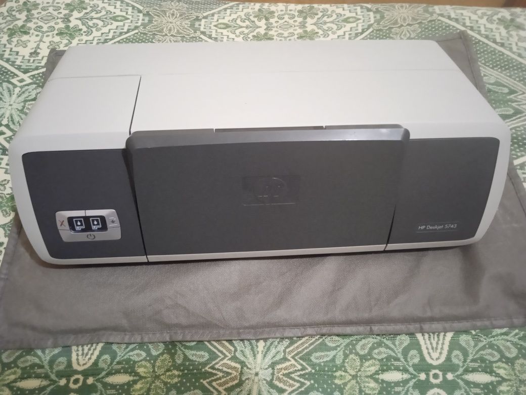 Принтер HP Deskjet 5743