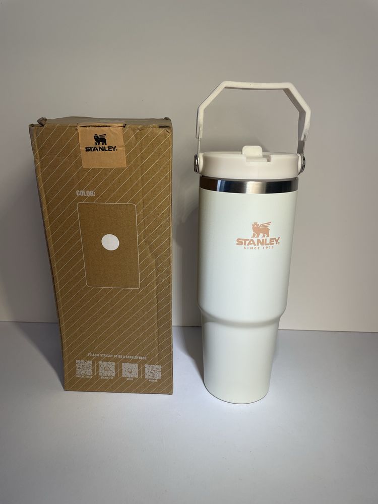 Stanley cup Iceflow Flip Straw Tumbler 0.89L branca NOVA
