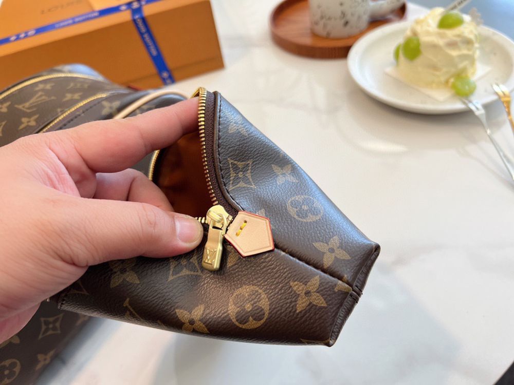 Louis Vuitton Dopp Kit несесер | косметичка чоловіча | жіноча дорожня