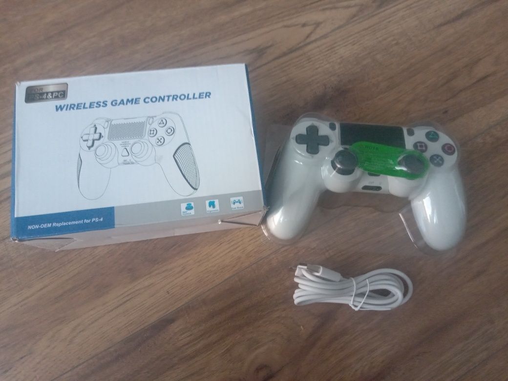 Pad bezprzewodowy /przewodowy do PS 4 PC zamiennik model ycc-ps6002