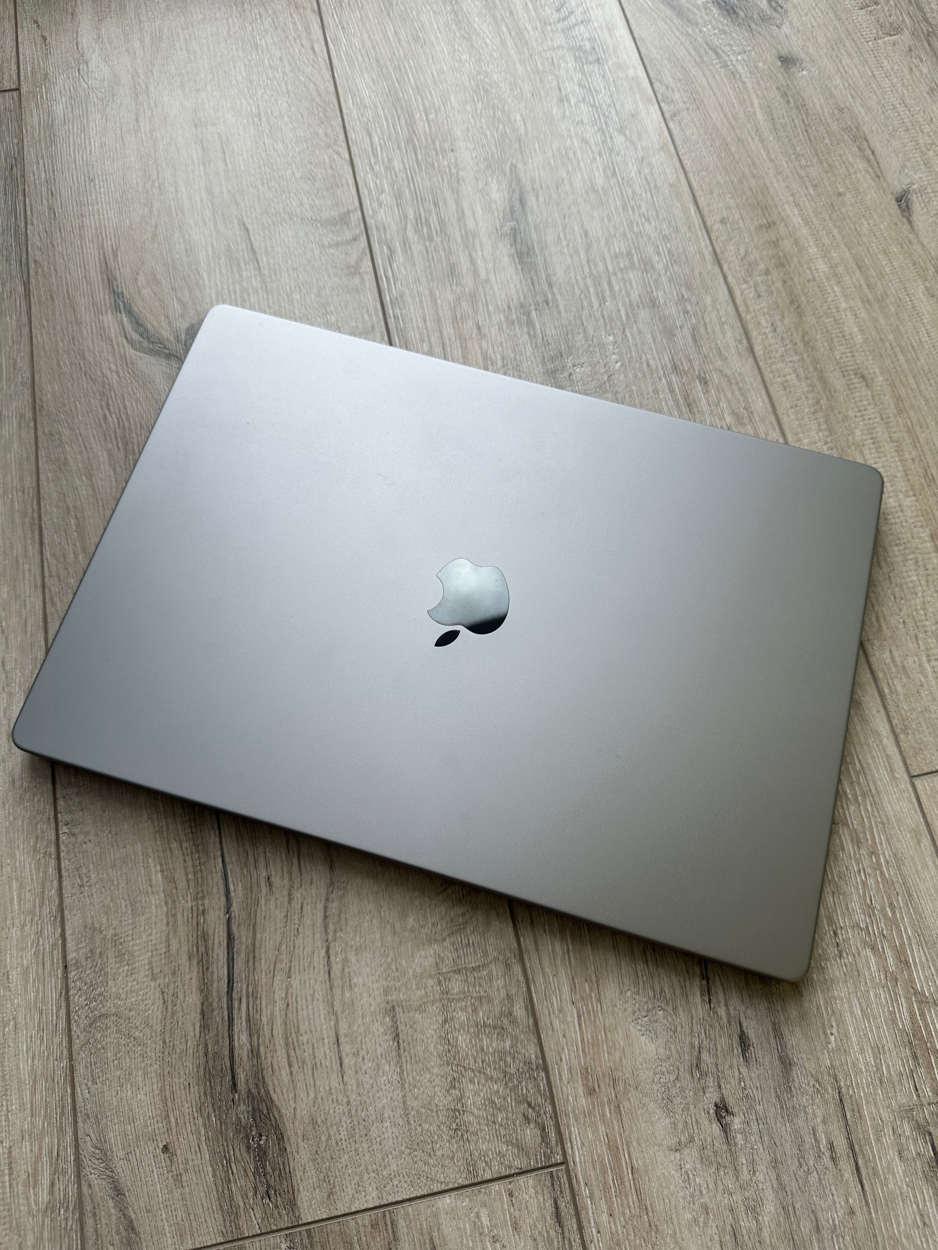 MacBook Pro m1 16” 512gb space grey