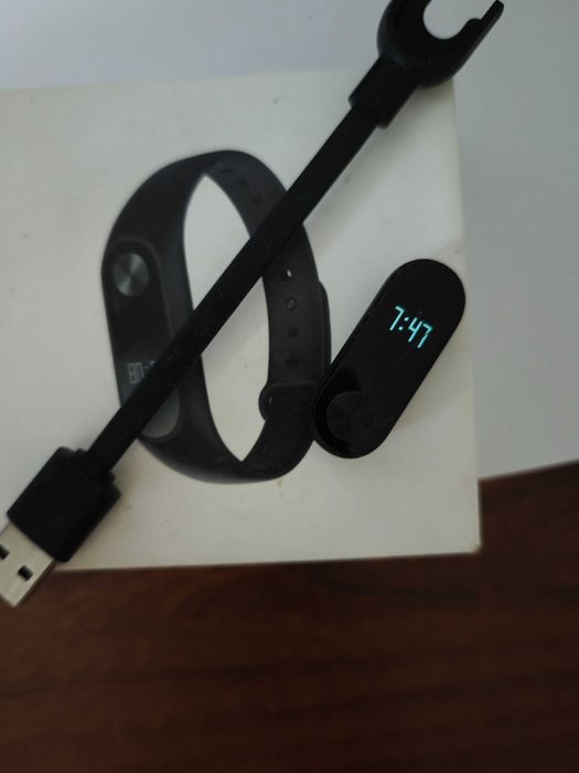 Продам смарт-годинник Mi band 2