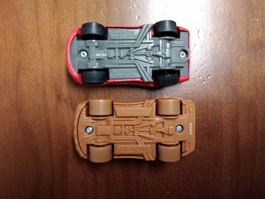 2 Carrinhos da Disney : Mattel