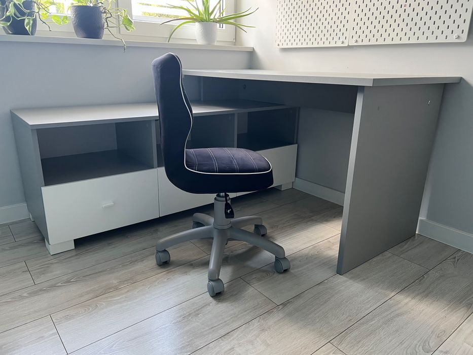 Biurko MEBLIK + krzesło ENTELO