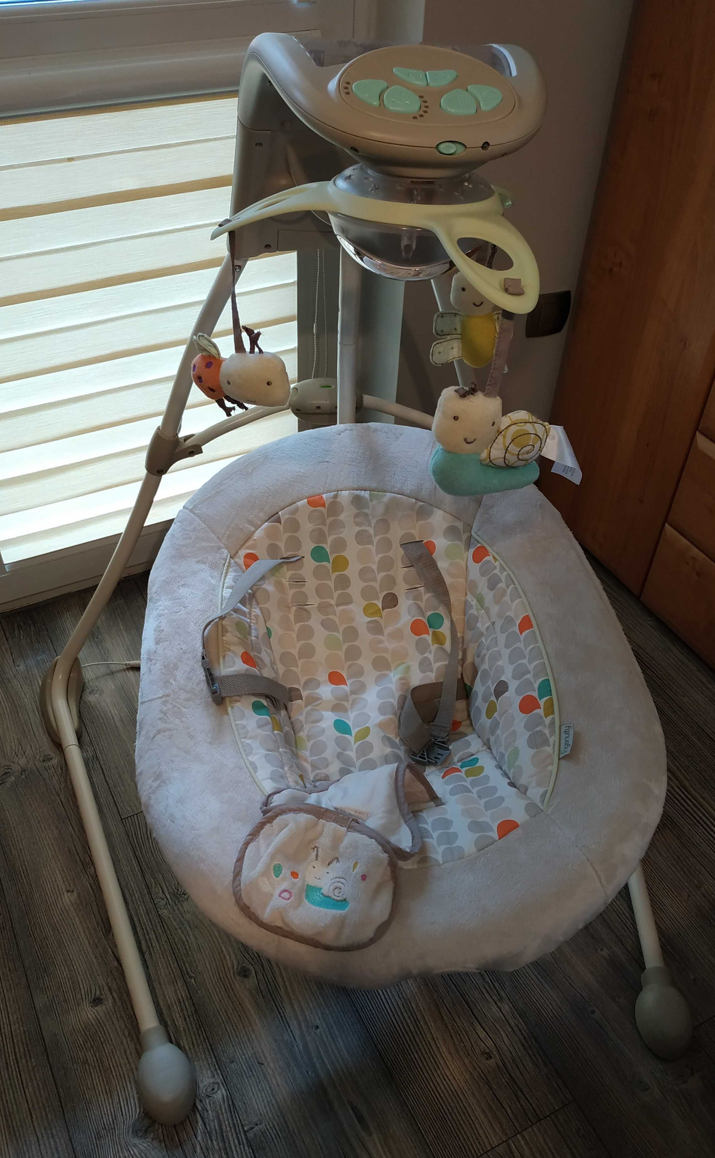 Bujak ingenuity InLighten Cradling Swing dla niemowląt