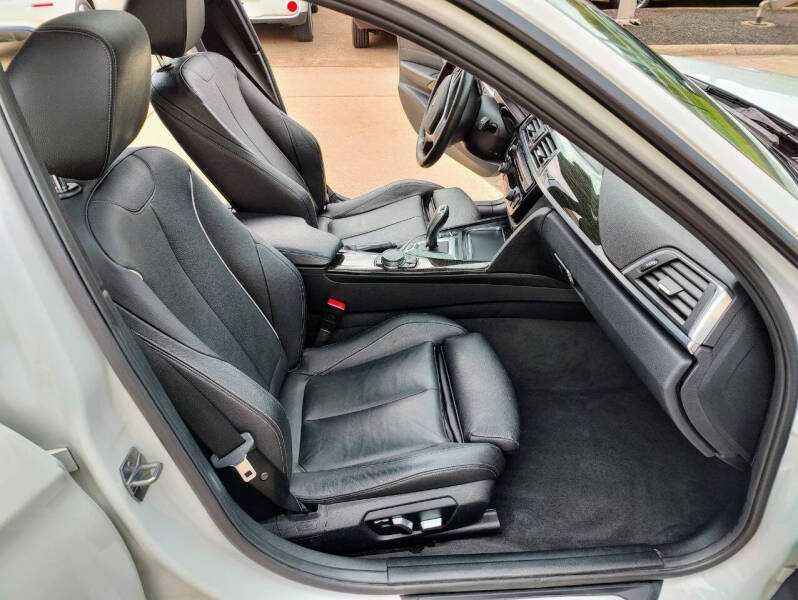 2016 BMW 3 Series 330e