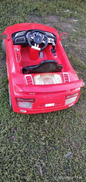 Детский электромобиль