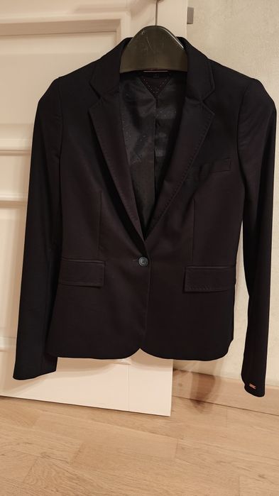 Пиджак женский темно - синего цвета Tommy Hilfiger