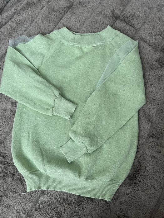 Кофтинка з ажурними рукавами