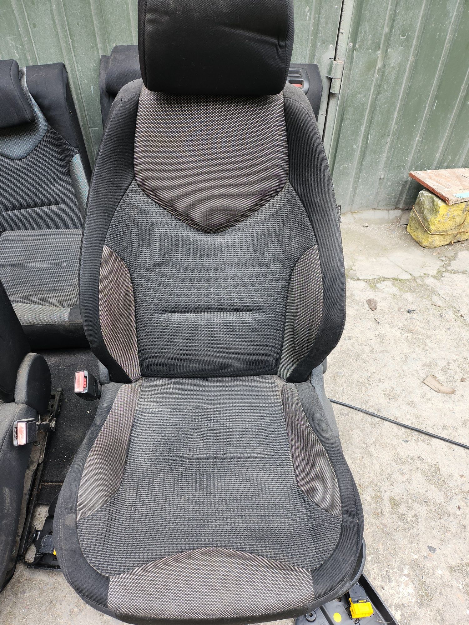 Fotele komplet przod tyl peugeot 308 5 drzwi