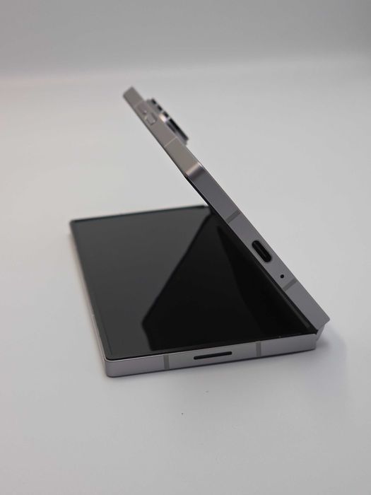 Samsung Galaxy Z Fold6 512GB GRATIS FOLIA, 4 ETUI GWARANCJA 6 miesięcy