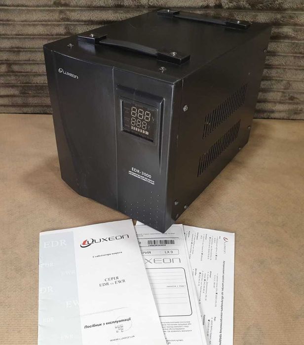 Стабилизатор напряжения Luxeon EDR 3000 ( Под ремонт )