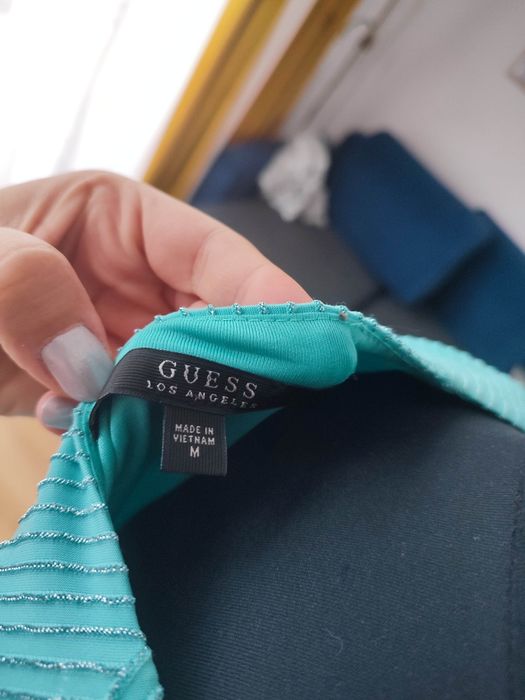 Sukienka w rozmiarze M Guess