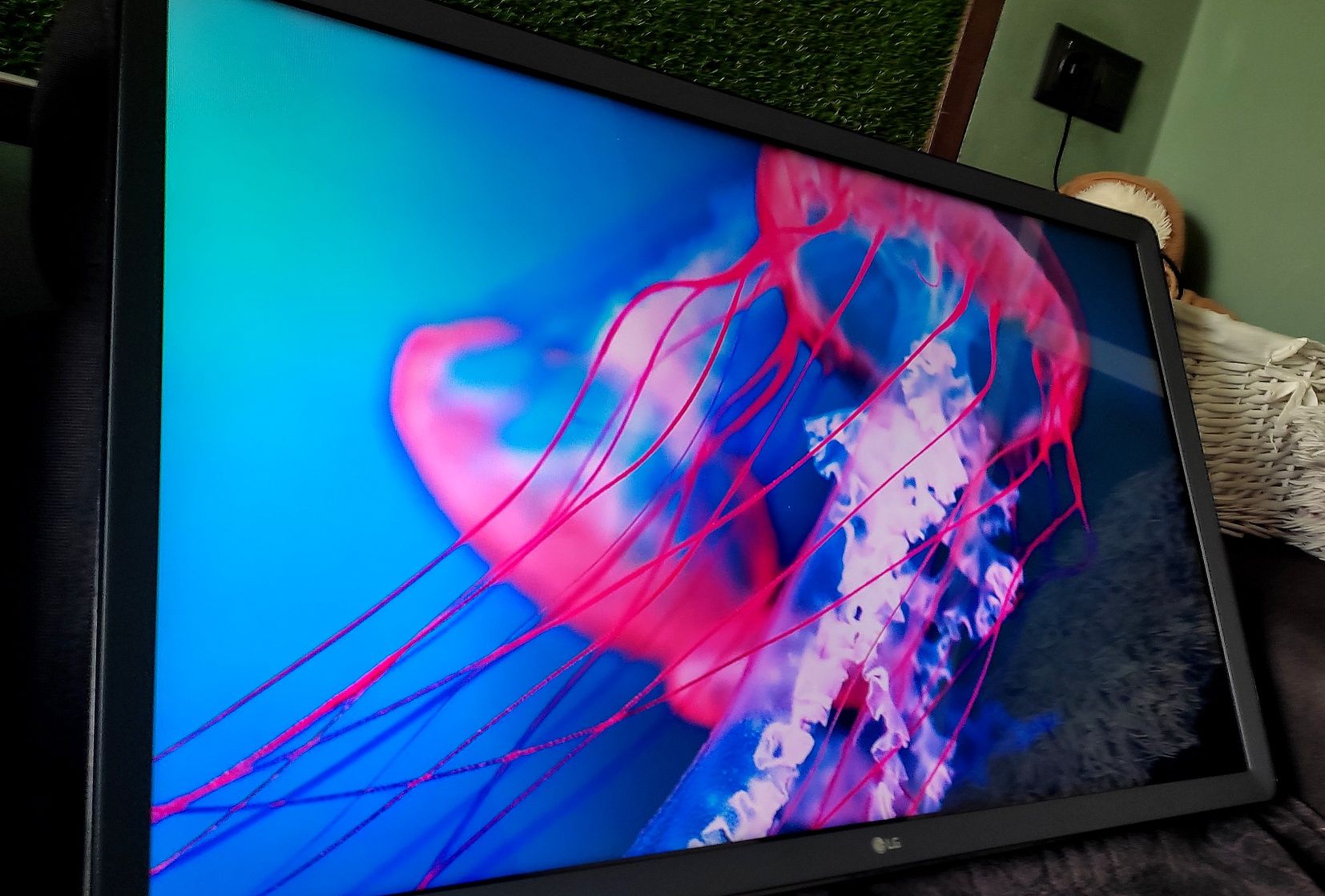Крутий тв LG 32", SmartTV, YouTube, Wifi, телевізор