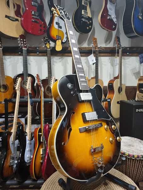 Cort Yorktown Tab gitara elektryczna typu Hollow Body + pokrowiec