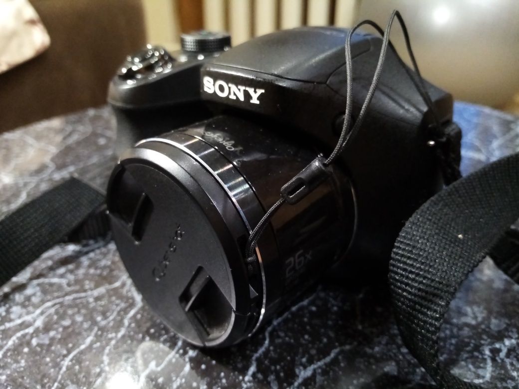 Продам фотоаппарат Sony cybershot H 200