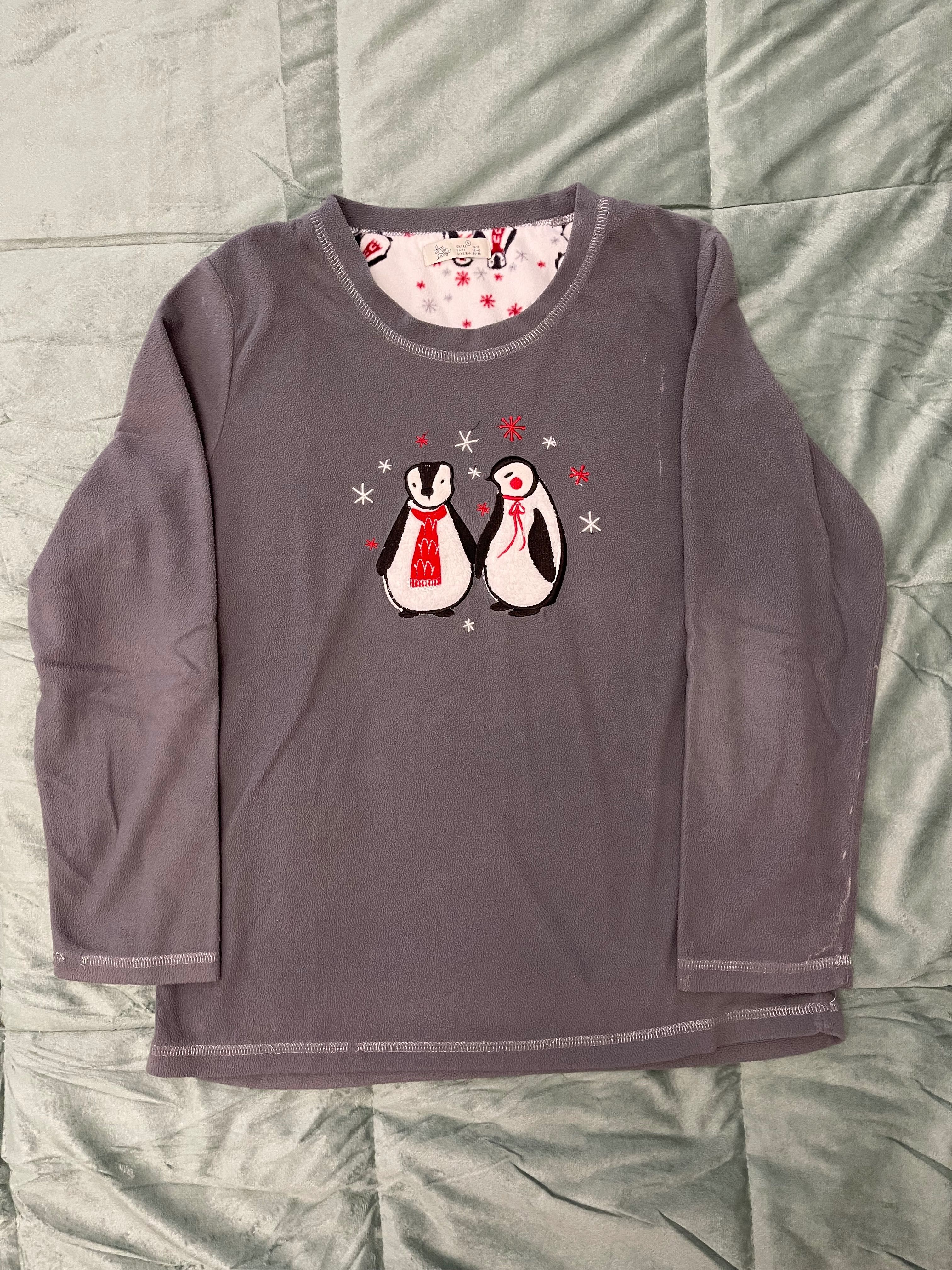Pijama cinzento com pinguins