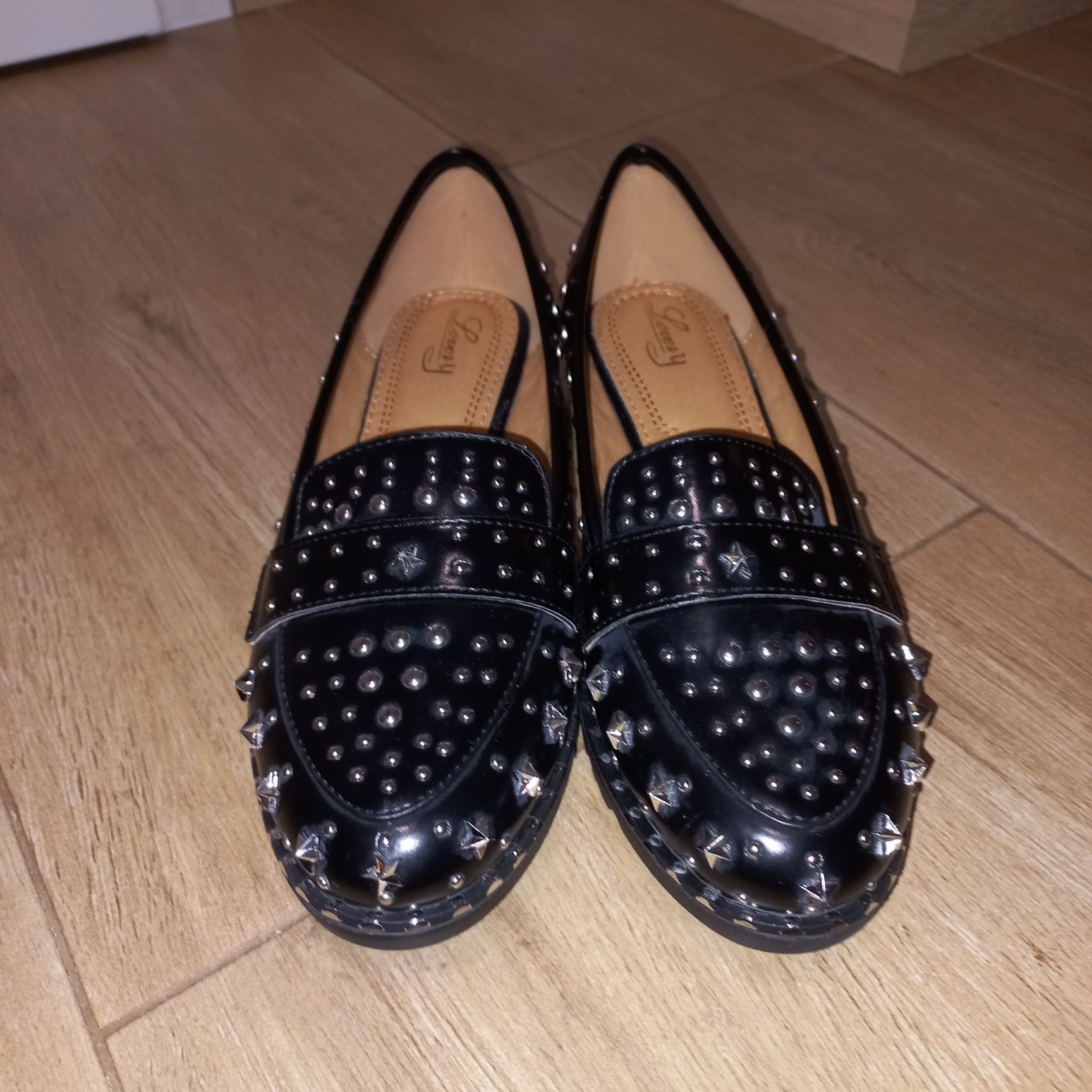 Buty z ćwiekami mokasyny 40 nowe