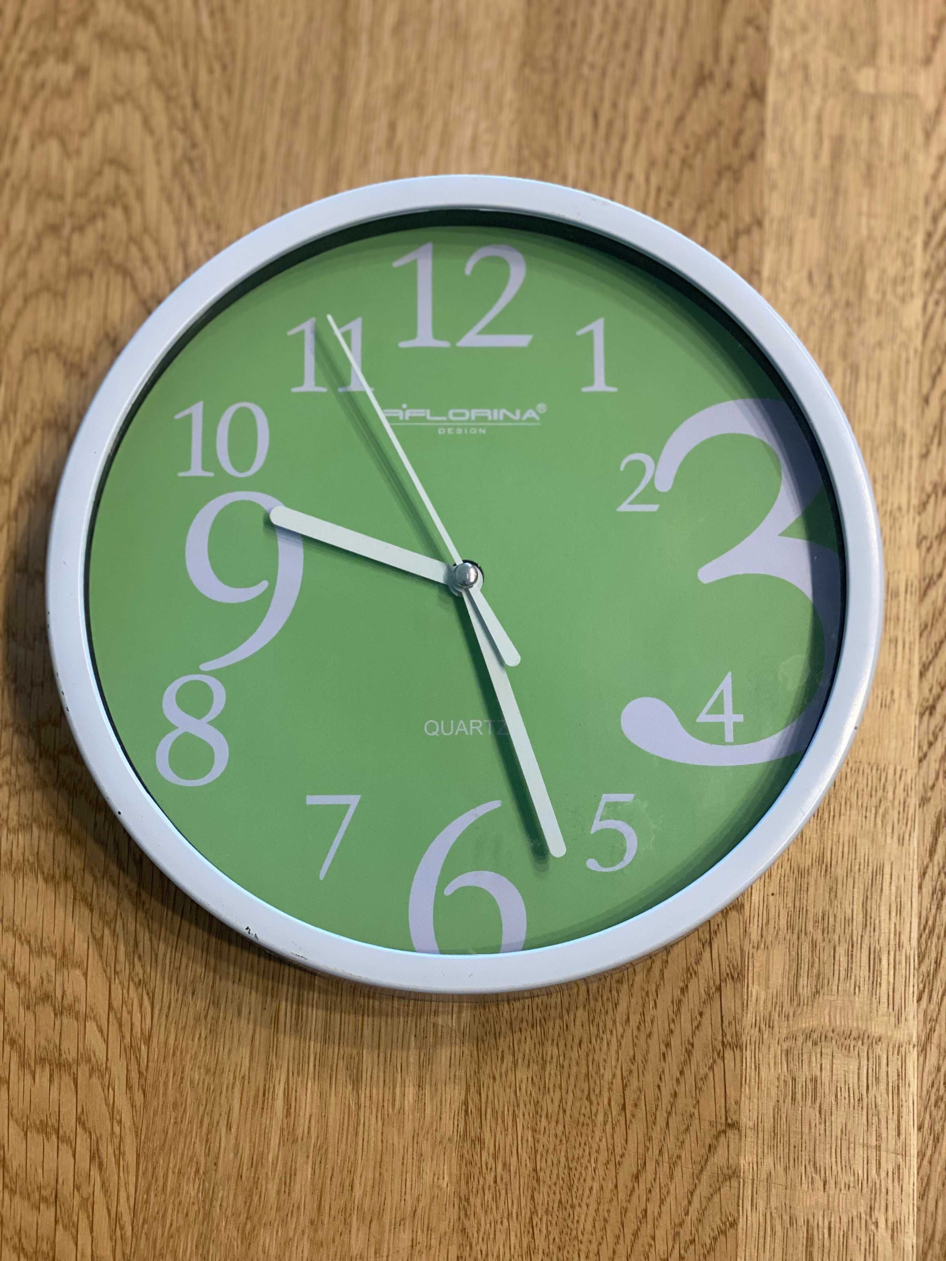 zegar ścienny - zielony