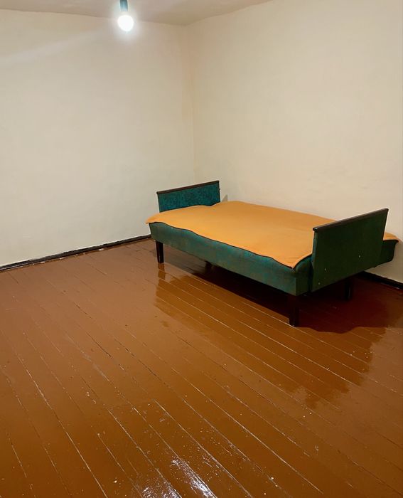 Будинок 40кв та ділянка 8 сотин