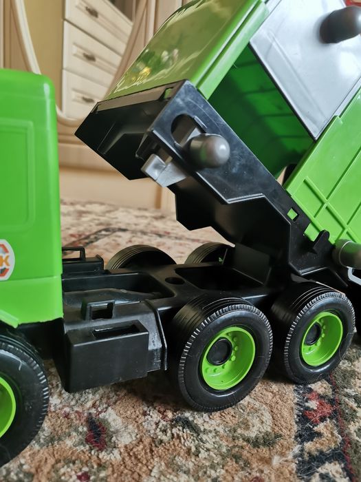 Великий сміттєвоз/міська техніка/Tigres Autopark