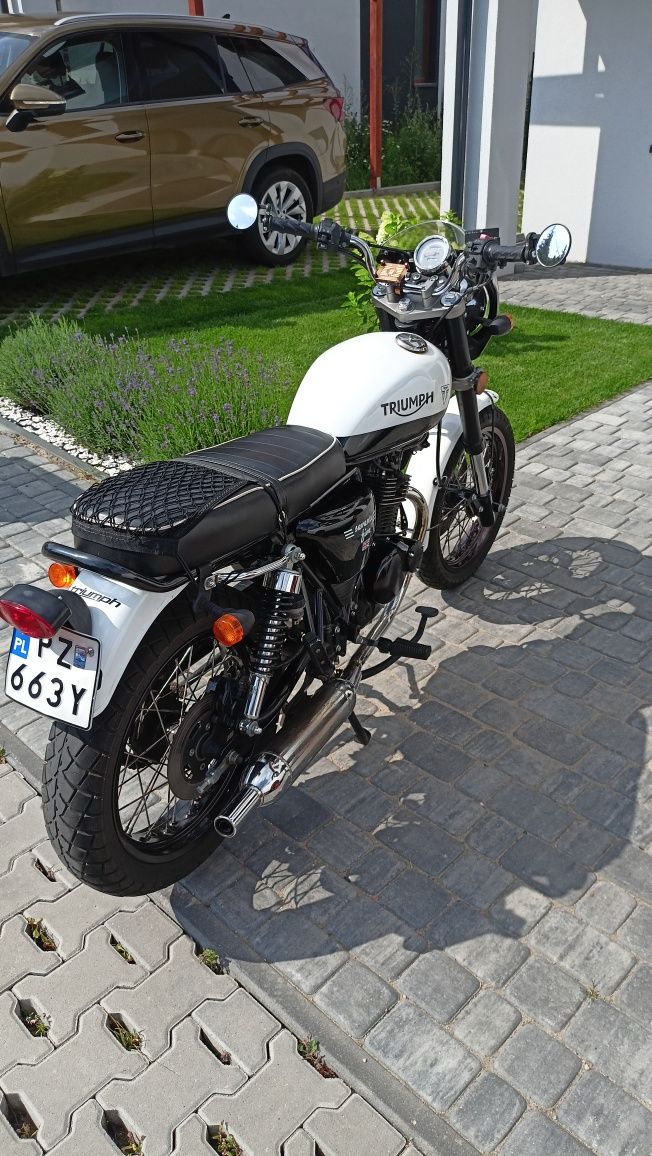 Mash 125 seventy five jak Triumph Bonneville