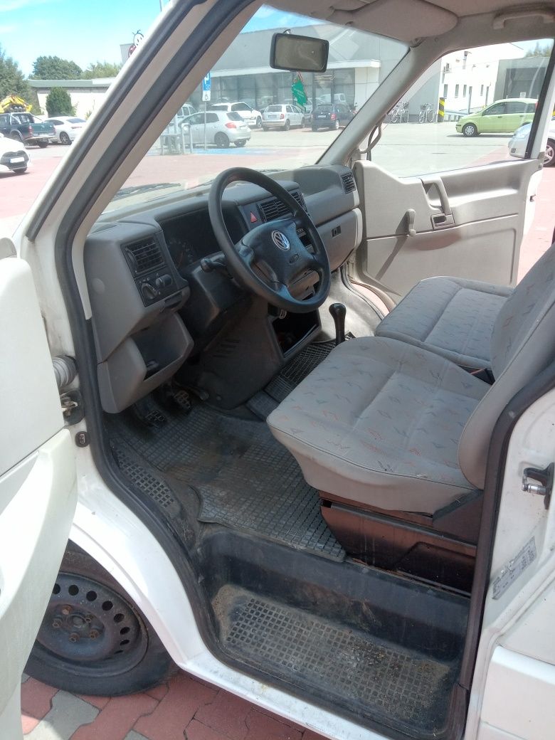Transporter T4 1.9 TD 68 KM 2001r