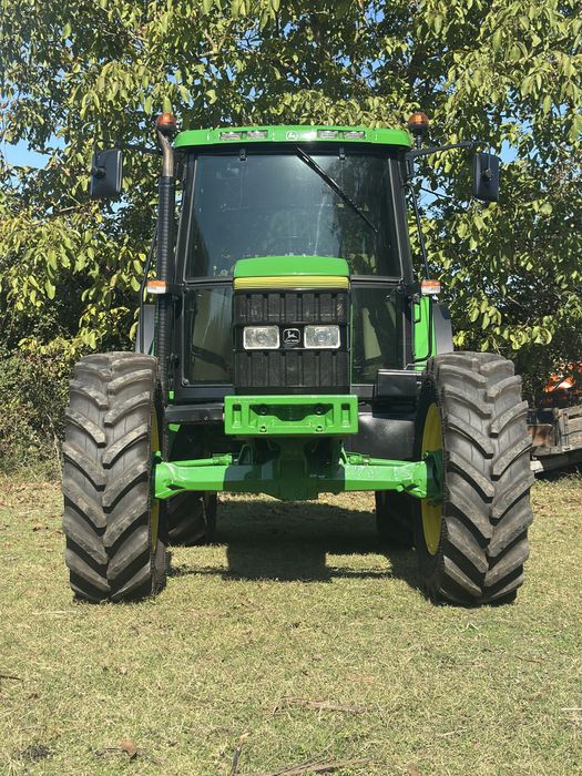 Trator/Tractor JOHN DEERE 6300