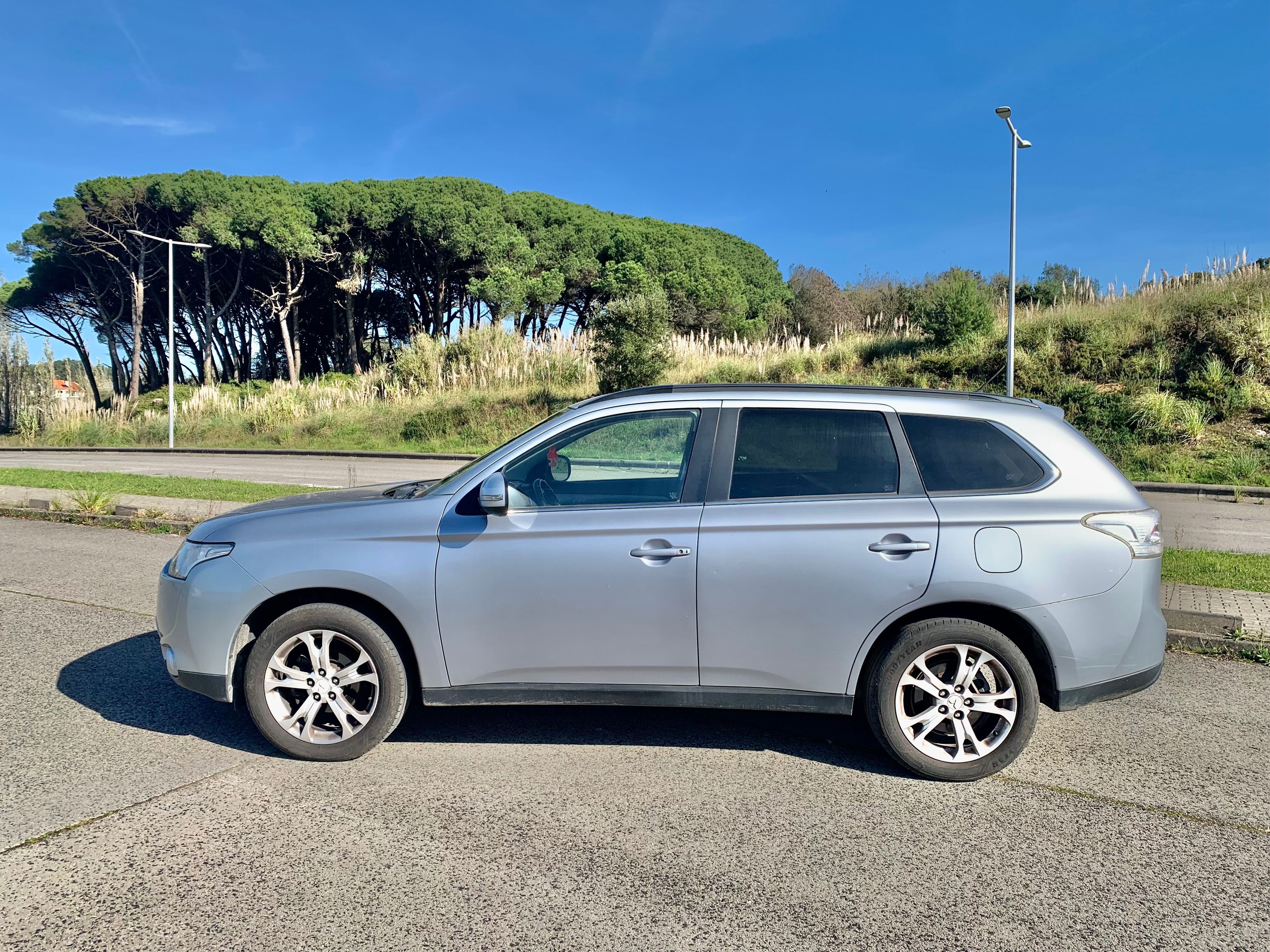 Mitsubishi Outlander - ACEITO TROCAS