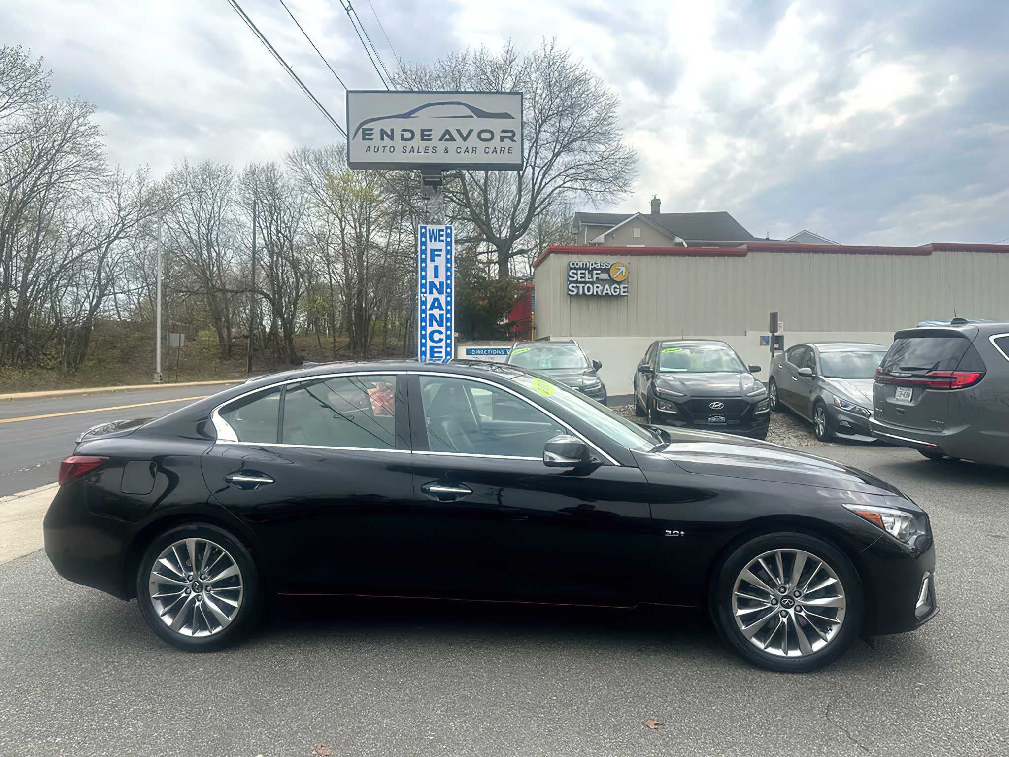 Infiniti Q50  2019