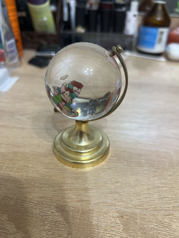 Глобус маленький стеклянный сувенири