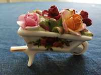 Royal Albert Old Country Roses taczka z kwiatkami