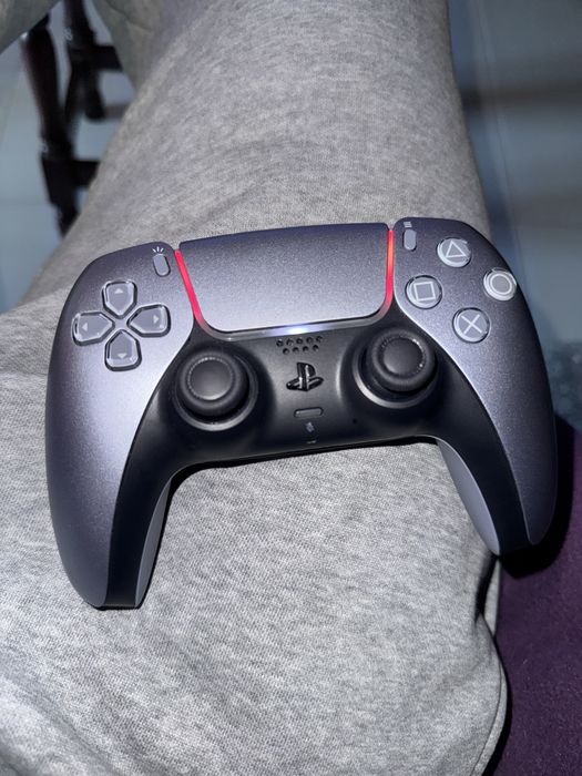 Playstation 5 + comando cizento