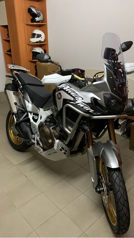 Honda Africa Twin Adventure - Big Tank
