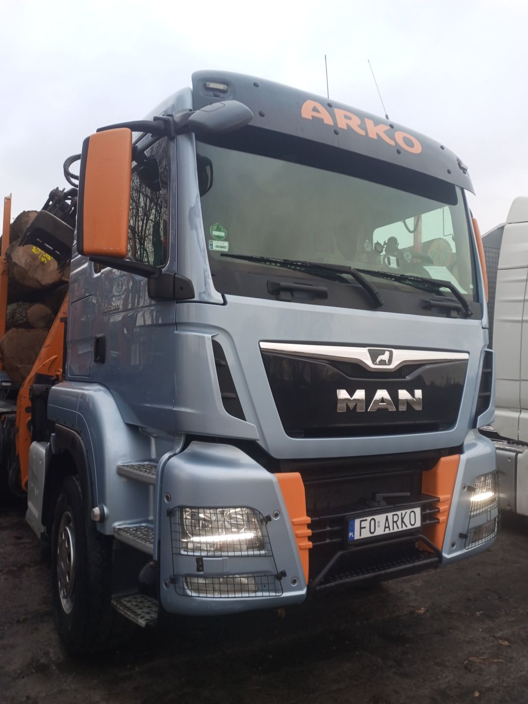 MAN 33.500 drewna Epsilon 250z + Umikov