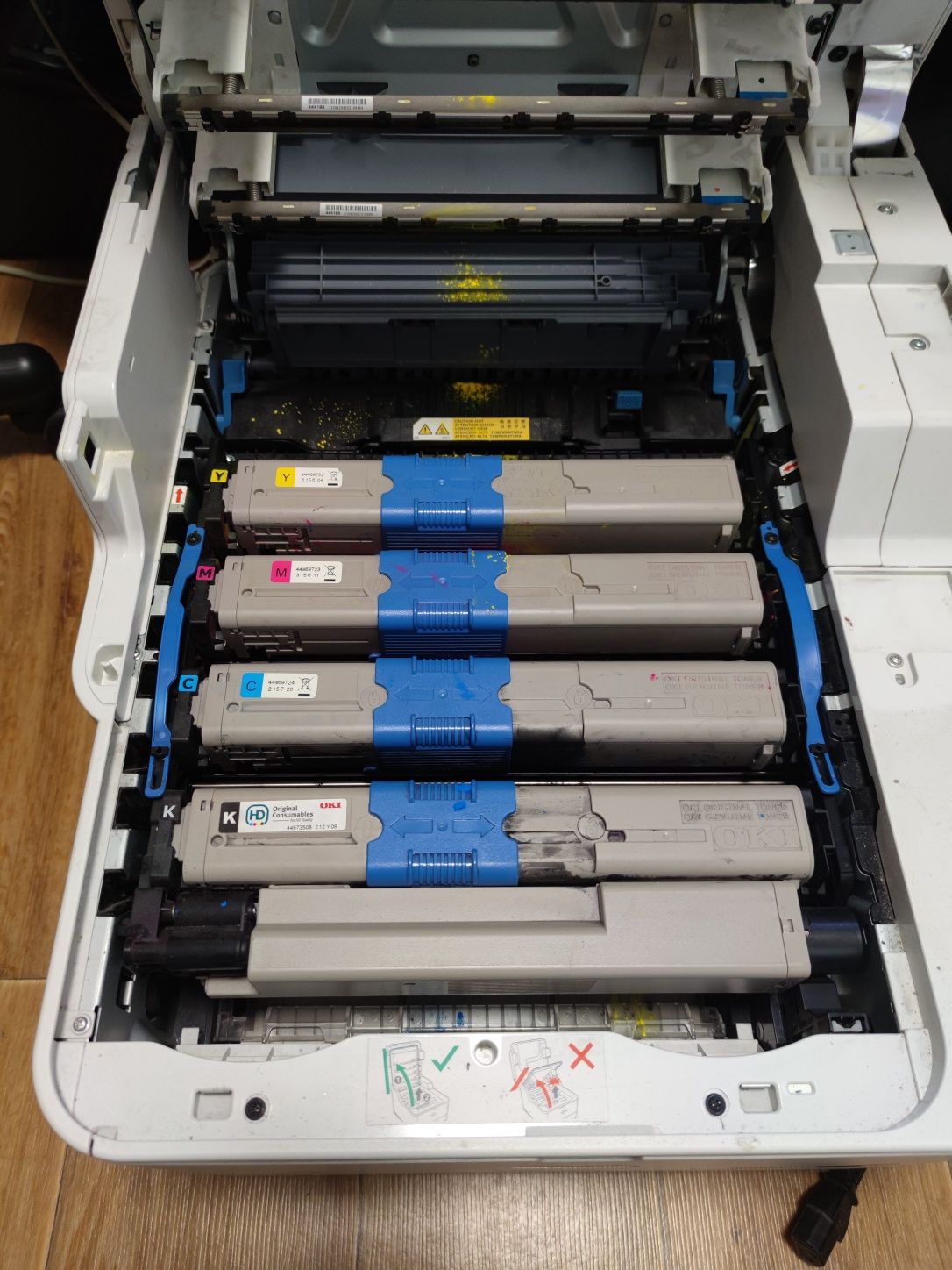 Принтер мфу OKI MC562 кольоровий уважно читайте опис