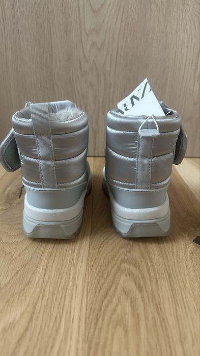 Зимові ботінки Zara 24 р сапожки дутіки ботинки сапоги